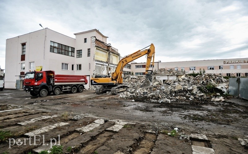 Elbląg, Supermarket zamiast biurowca Elbląg, Supermarket zamiast biurowca