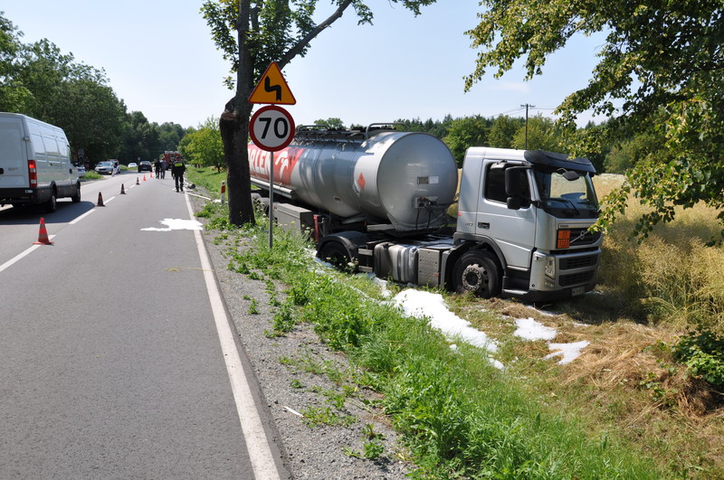 Elbląg, 24 tys. litrów paliwa w rowie