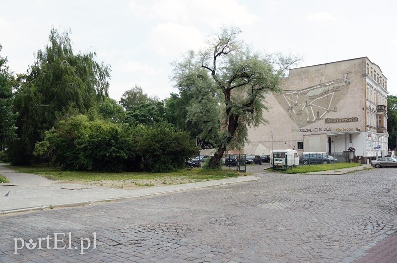 Elbląg, Działka, którą chce sprzedać miasto, obejmuje teren od drogi 503 aż do hotelu Galeona ( Elbląg, Działka, którą chce sprzedać miasto, obejmuje teren od drogi 503 aż do hotelu Galeona (