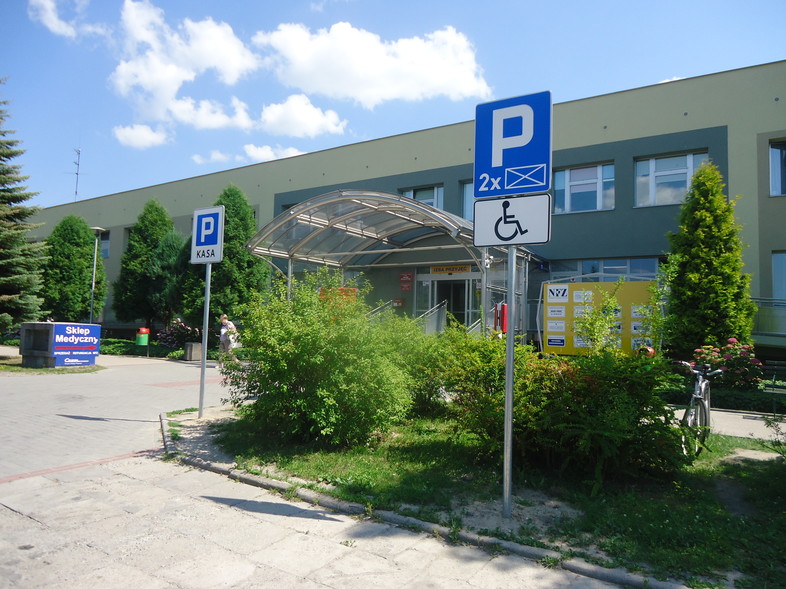 Elbląg, Parkowanie niepełnosprawnych przy WSZ Elbląg, Parkowanie niepełnosprawnych przy WSZ