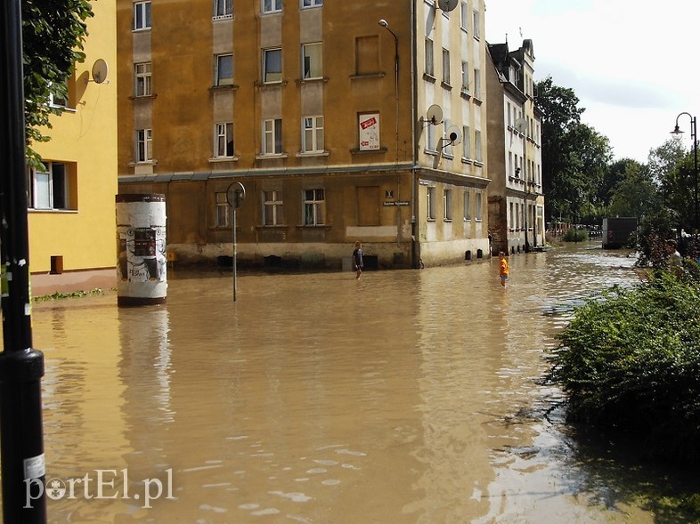 Elbląg, Powódź na ul. Zw. Jaszczurczego  - 24 sierpnia 2007 r.