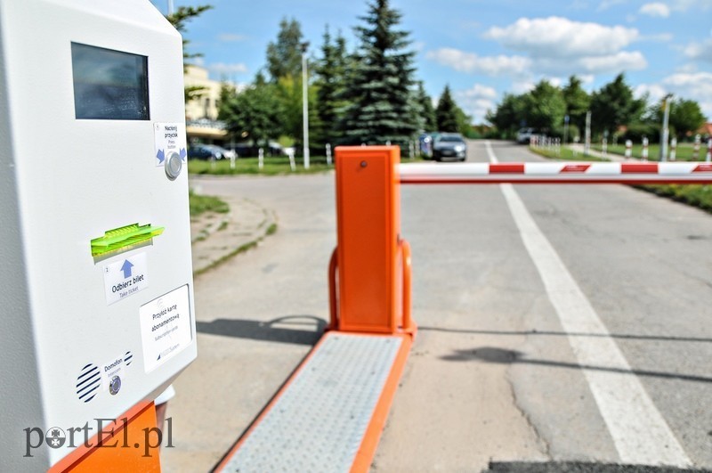 Elbląg, Mieszkańcy piszą: parking jest za drogi Elbląg, Mieszkańcy piszą: parking jest za drogi