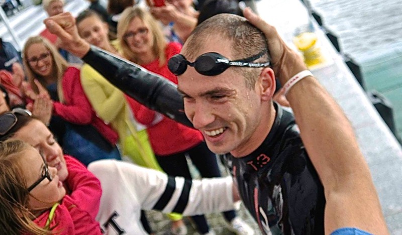 Piotr Czerniel wygrywa I Maraton Pływacki na rzece Elbląg (5000 m). Marcin Trudnowski zajął 4 miejsce. Piotr Czerniel wygrywa I Maraton Pływacki na rzece Elbląg (5000 m). Marcin Trudnowski zajął 4 miejsce.