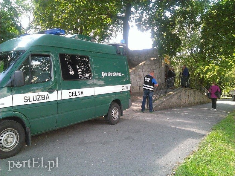 Elbląg, W tym miejscu służba celna przeprowadziła kontrolę po raz pierwszy, ale nie wiadomo czy po raz ostatni