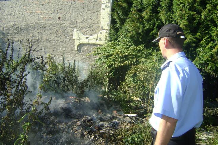 Elbląg, Podpalili śmieci i uciekli Elbląg, Podpalili śmieci i uciekli