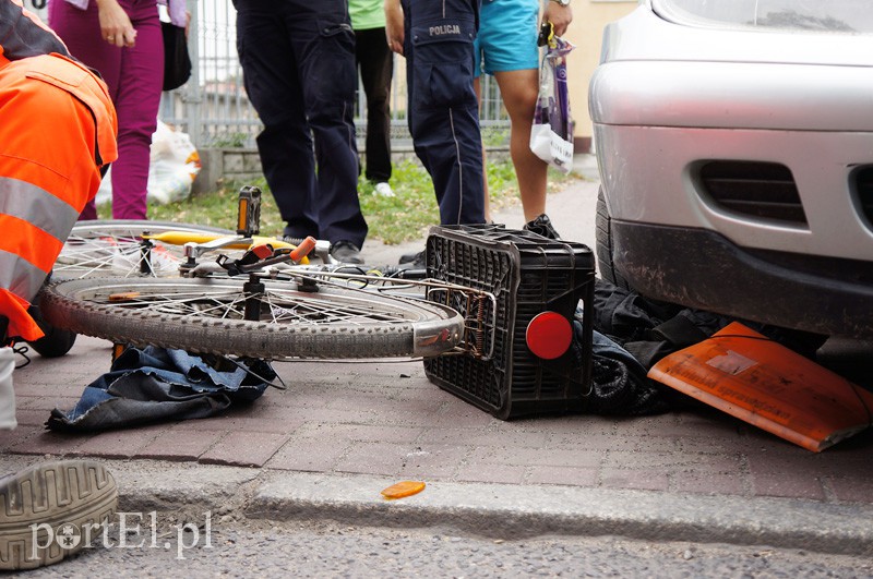 Elbląg, Warszawska: potrącenie pijanego rowerzysty Elbląg, Warszawska: potrącenie pijanego rowerzysty