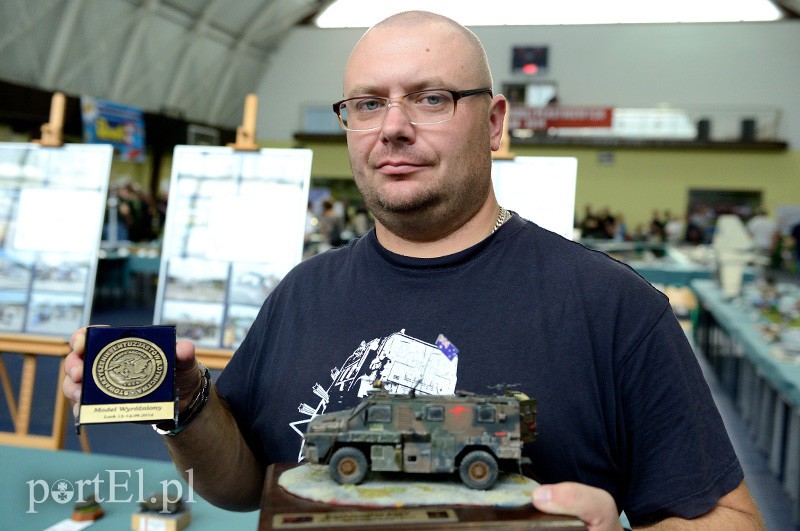 Elbląg, Elbląski modelarz Maciej Bedyński został wyróżniony za model pojazdu Bushmaster