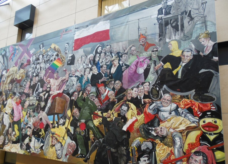 Elbląg, Jarosław Denisiuk przesłał do nas zdjęcie obrazu z innej wystawy, na której też pojawiły się kropki, tyle że czerwone (fot, nadesłane) Elbląg, Jarosław Denisiuk przesłał do nas zdjęcie obrazu z innej wystawy, na której też pojawiły się kropki, tyle że czerwone (fot, nadesłane)