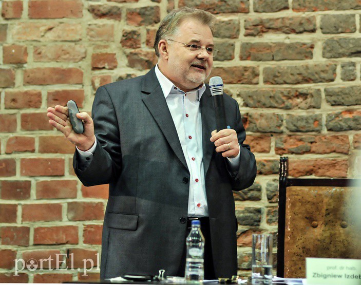 Elbląg, Prof. dr hab. Zbigniew Izdebski: - Polacy nie potrafią rozmawiać o seksie Elbląg, Prof. dr hab. Zbigniew Izdebski: - Polacy nie potrafią rozmawiać o seksie