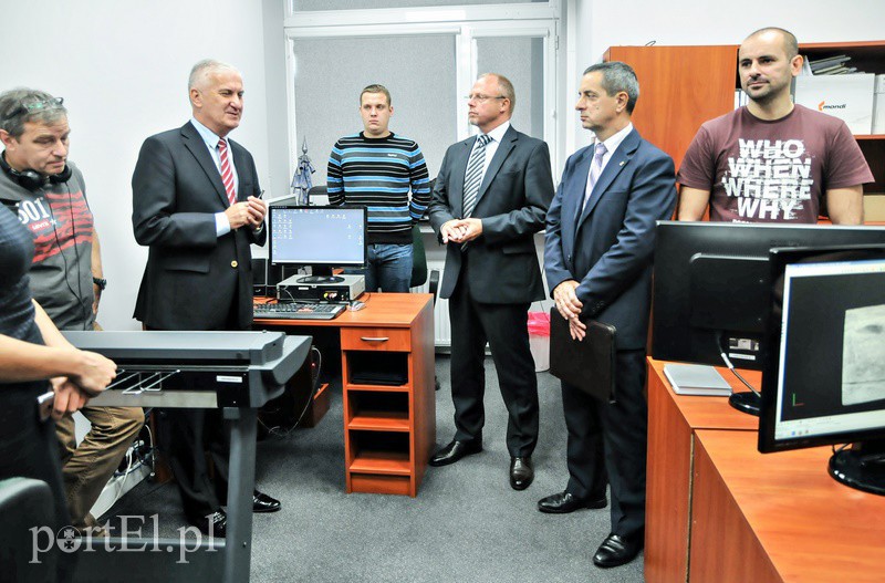 Elbląg, Dyrektor Antoni Czyżyk jest dumny z pracowni digitalizacji Światowida Elbląg, Dyrektor Antoni Czyżyk jest dumny z pracowni digitalizacji Światowida