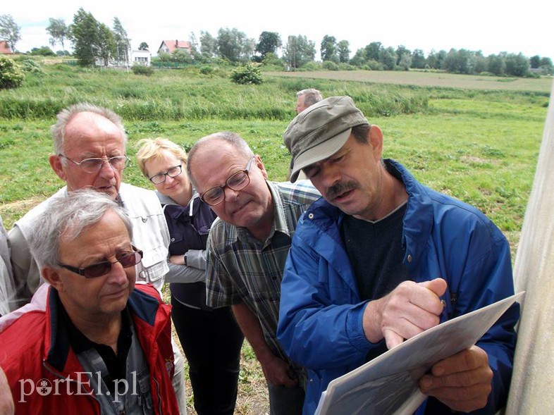 Elbląg, Pan Leszek Marcinkowski (po prawej) od lat opowiada innym o Żuławach