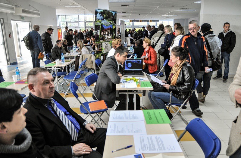 Elbląg, Ponad 500 ofert pracy, nie wszyscy zadowoleni Elbląg, Ponad 500 ofert pracy, nie wszyscy zadowoleni