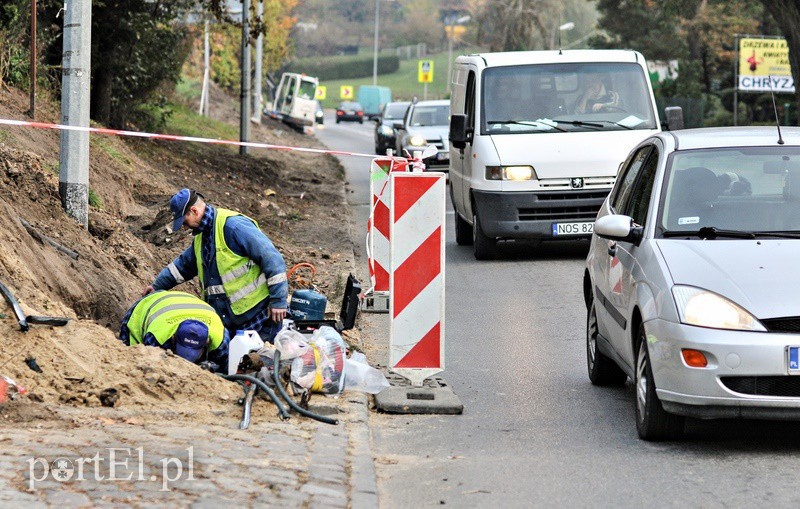 Elbląg, Budowa chodnika przeszkadza kierowcom?