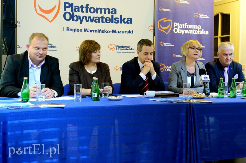 Elbląg, Na konferecji program PO prezentowali: Michał Missan, Małgorzata Adamowicz, Jerzy Wcisła, Maria Kosecka i Antoni Czyżyk