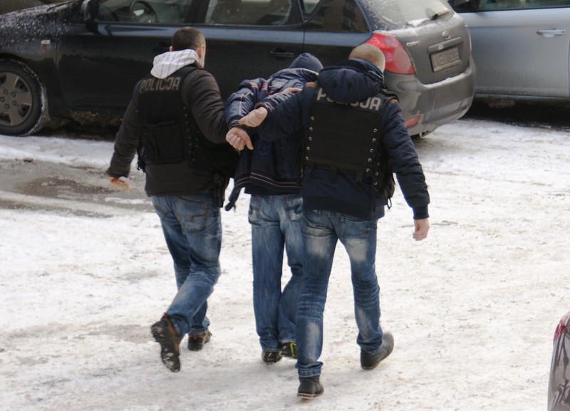 Elbląg, Pobił i okradł