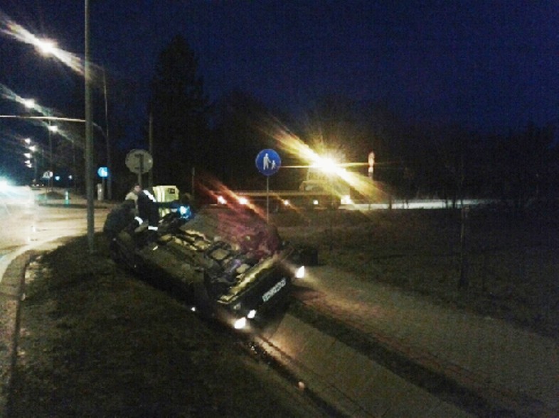 Elbląg, Warunki na drogach są trudne i dochodzi do takich zdarzeń