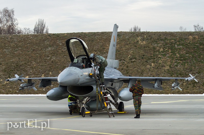 Elbląg, Belgowie już przylecieli F-16 Elbląg, Belgowie już przylecieli F-16