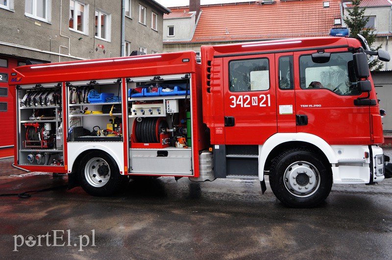 Elbląg, JRG2 z Elbląga ma juz nowy samochód ratowniczo-gaśniczy i czeka na podnośnik hydrauliczny