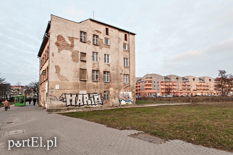 Elbląg, Nadal nie znalazła nabywcy nieruchomość przy ul. 3 Maja 15/Plac Grunwaldzki3/Neonowa