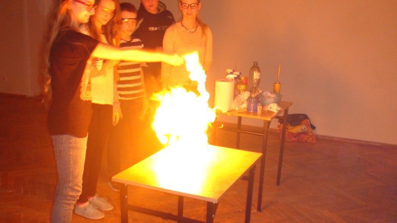 Elbląg, "Wybuchowe" lekcje dla gimnazjalistów Elbląg, "Wybuchowe" lekcje dla gimnazjalistów