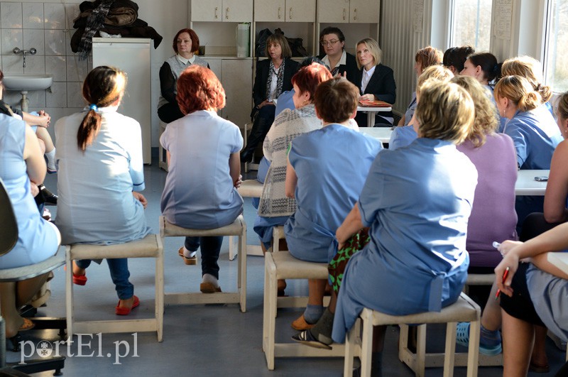Elbląg, Dziś ze szwaczkami spotkały się urzędniczki z PUP w Elblągu Elbląg, Dziś ze szwaczkami spotkały się urzędniczki z PUP w Elblągu