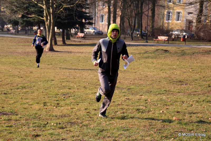 Elbląg, Biegacze przemierzali trasę w Parku Kajki