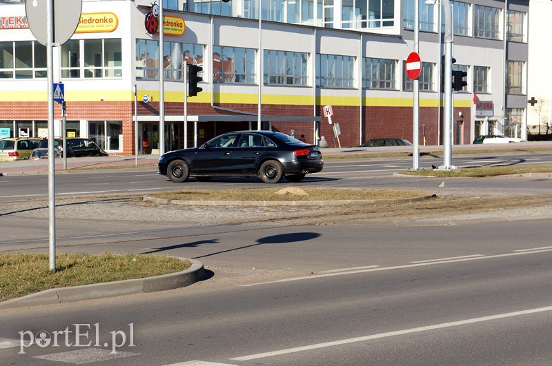 Elbląg, Wysepka myli kierowców. To nie jest rondo!