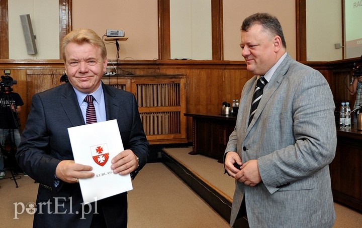 Elbląg, Henryk Gawroński (z lewej) był radnym minionej kadencji, teraz ma zostać skarbnikiem