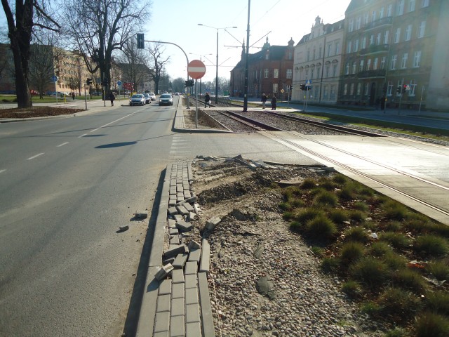 Elbląg, Uszkodził infrastrukturę pasa drogowego Elbląg, Uszkodził infrastrukturę pasa drogowego