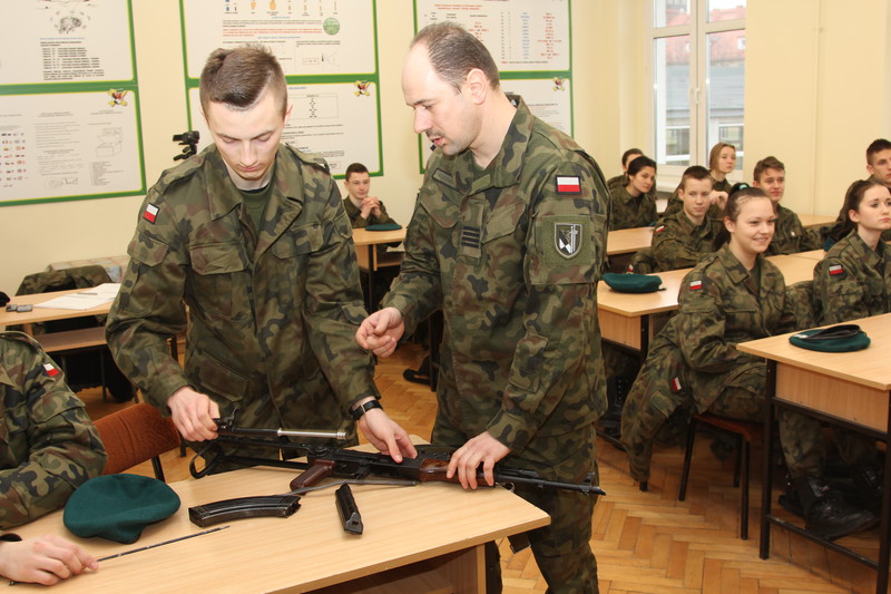 Elbląg, Targi szkolne z udziałem 16 PDZ i WKU Elbląg Elbląg, Targi szkolne z udziałem 16 PDZ i WKU Elbląg