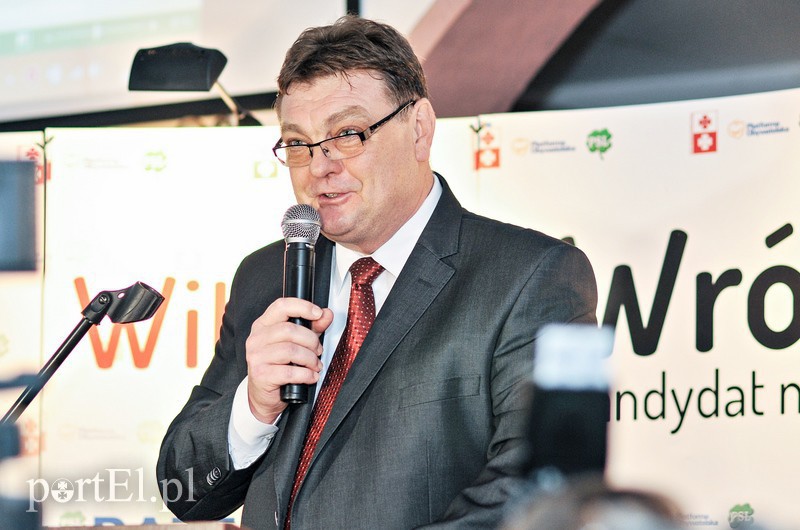 Elbląg, Witold Wróblewski podczas wieczoru wyborczego 30 listopada