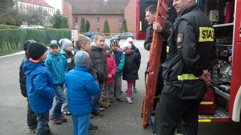Elbląg, Maluchy z „czternastki” z wizytą u strażaków Elbląg, Maluchy z „czternastki” z wizytą u strażaków