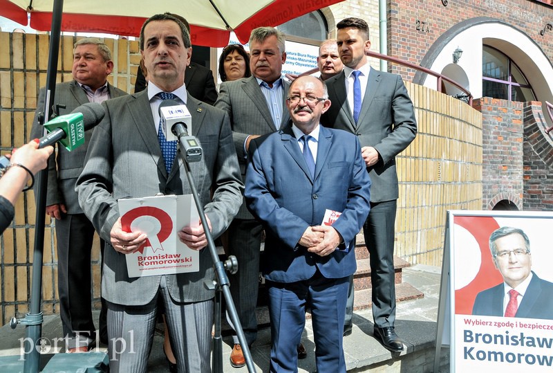 Elbląg, Działacze PO w Elblągu i parlamentarzyści popierają Bronisława Komorowskiego i liczą, że ten na finiszu kampanii wyborczej odwiedzi nasze miasto Elbląg, Działacze PO w Elblągu i parlamentarzyści popierają Bronisława Komorowskiego i liczą, że ten na finiszu kampanii wyborczej odwiedzi nasze miasto