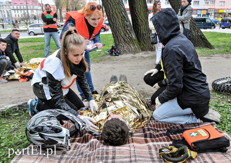 Elbląg, Sprawdzian obejmował m.in. udzielenie pierwszej pomocy motocykliście