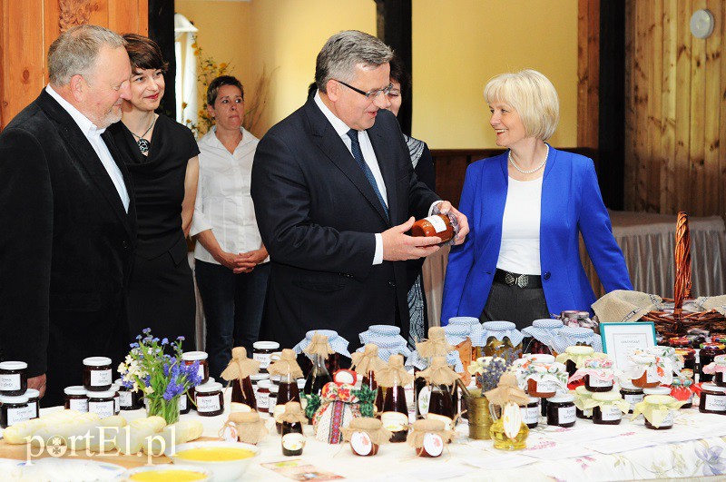 Elbląg, Prezydent Bronisław Komorowski gościł dziś w gospodarstwie Tadeusza i Agnieszki Kawy Elbląg, Prezydent Bronisław Komorowski gościł dziś w gospodarstwie Tadeusza i Agnieszki Kawy