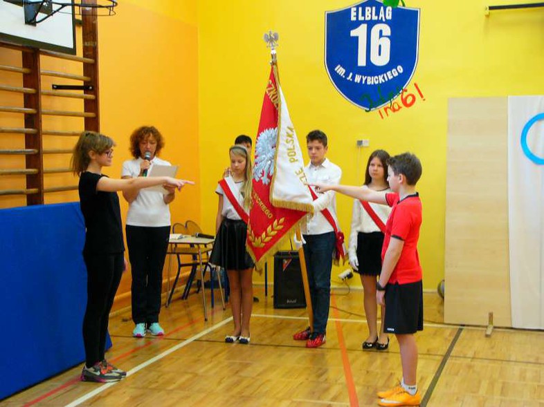 Elbląg, Sala gimnastyczna w "16" wyremontowana