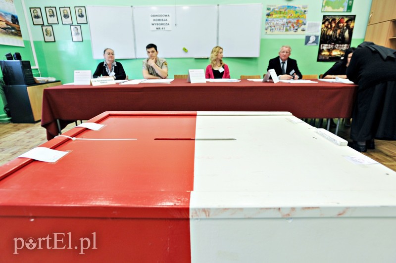 Elbląg, Głosowanie trwa, lokale wyborcze będą czynne do godz. 21 Elbląg, Głosowanie trwa, lokale wyborcze będą czynne do godz. 21