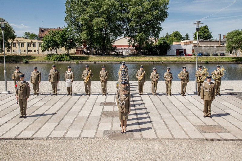 Elbląg, Orkiestra Wojskowa jedzie do Francji