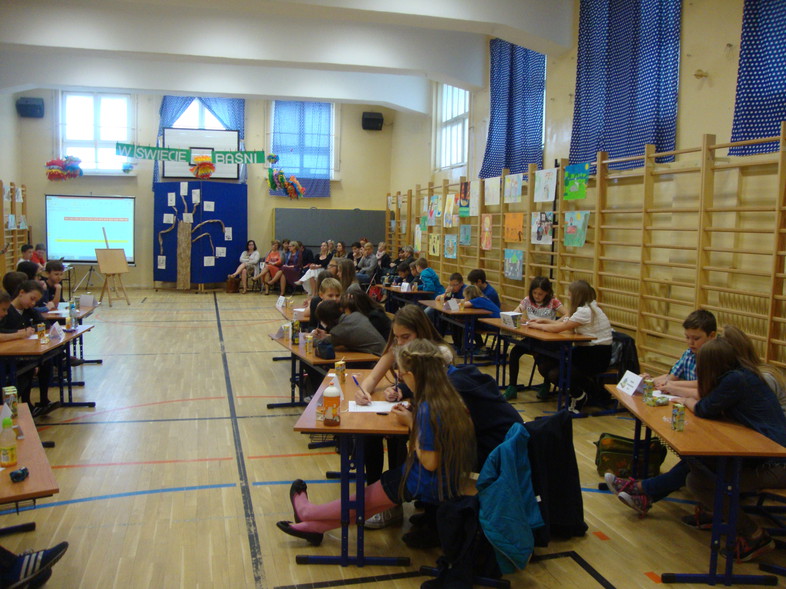 Elbląg, Międzyszkolny konkurs "W świecie baśni braci Grimm"