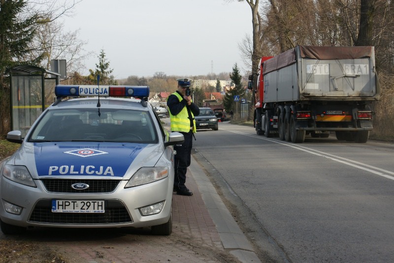 Elbląg, 126 km/h motorem na Dąbka, pod prąd na "siódemce"