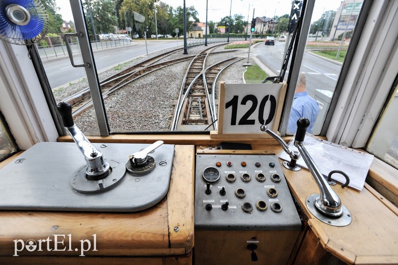 Elbląg, Hit mknie po torach Elbląg, Hit mknie po torach