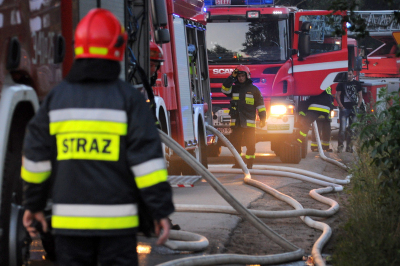 Elbląg, Pożar w hali z częściami do aut przy obwodnicy