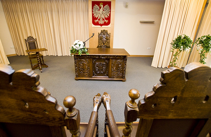 Elbląg, Tak wygląda sala Urzędu Stanu Cywilnego, mieszcząca się w Ratuszu Staromiejskim, w której udzielane są śluby