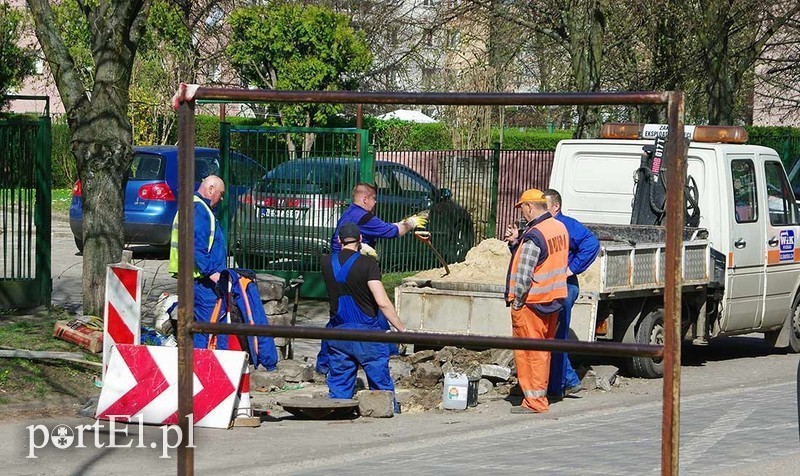 Elbląg, Radny Robert Turlej chce, by za pośrednictwem internetowej platformy mieszkańcy mogli informować władze np. o tym, gdzie porzebne są remonty dróg