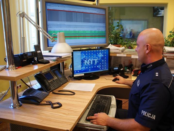 Elbląg, ,,Oficer dyżurny policji, w czym mogę pomóc?" Elbląg, ,,Oficer dyżurny policji, w czym mogę pomóc?"