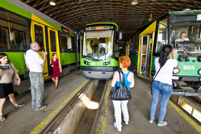 Elbląg, Uczestnicy spotkania mogli z bliska przyjrzeć sie tramwajom