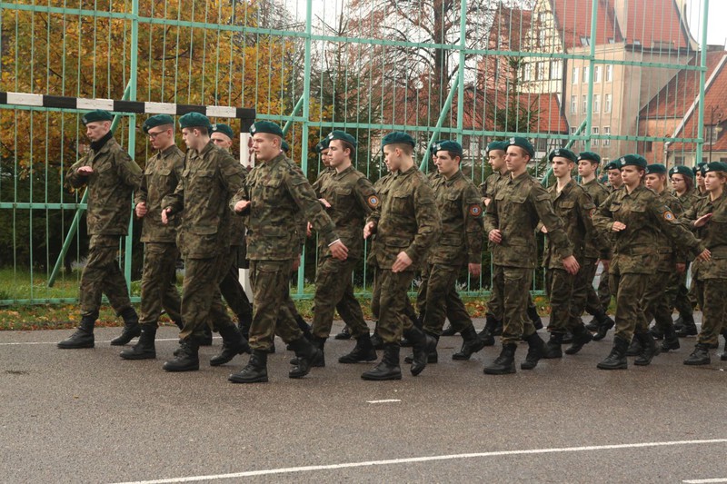 Elbląg, Ćwiczą musztrę na 11 listopada