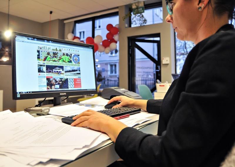 PortEl.pl testuje: zabieg na oczy zmęczone pracą przy komputerze PortEl.pl testuje: zabieg na oczy zmęczone pracą przy komputerze