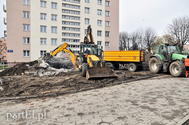 Elbląg, Parking zamiast górki Elbląg, Parking zamiast górki