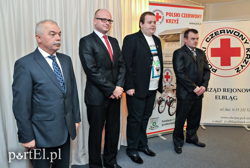 Elbląg, Honorowi dawcy krwi otrzymali dzisiaj odznaki i wyróżenienia Elbląg, Honorowi dawcy krwi otrzymali dzisiaj odznaki i wyróżenienia